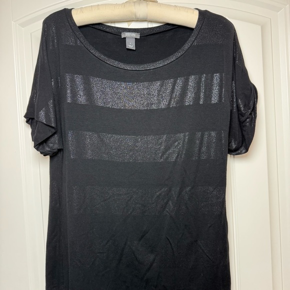 Kenneth Cole Reaction Two toned black shimmery top size small - Picture 1 of 3